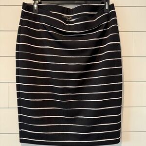 Banana Republic Black and White Pencil Skirt Knee-Length